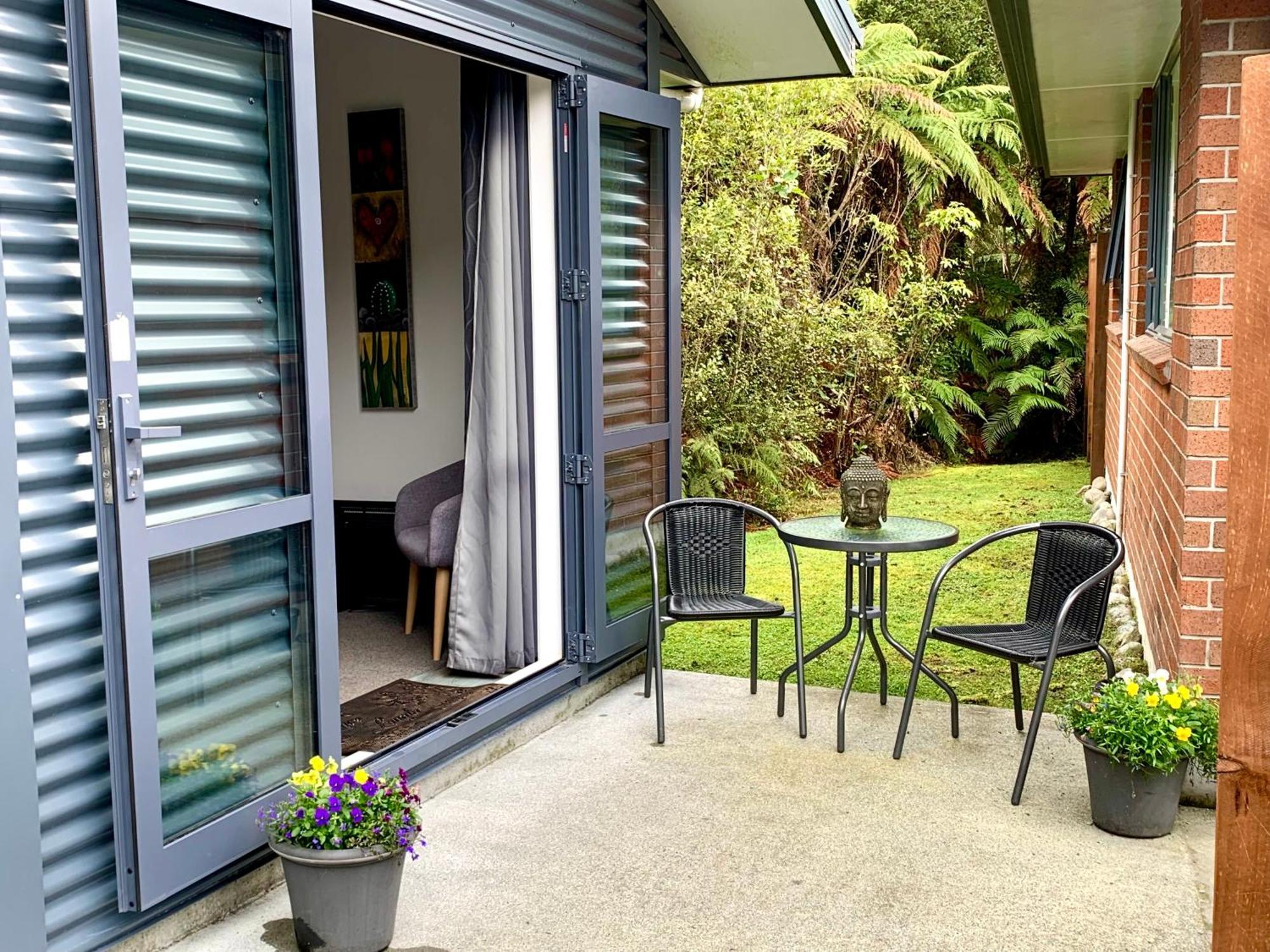 Six Kamahi Guest Studio Franz Josef Exterior photo